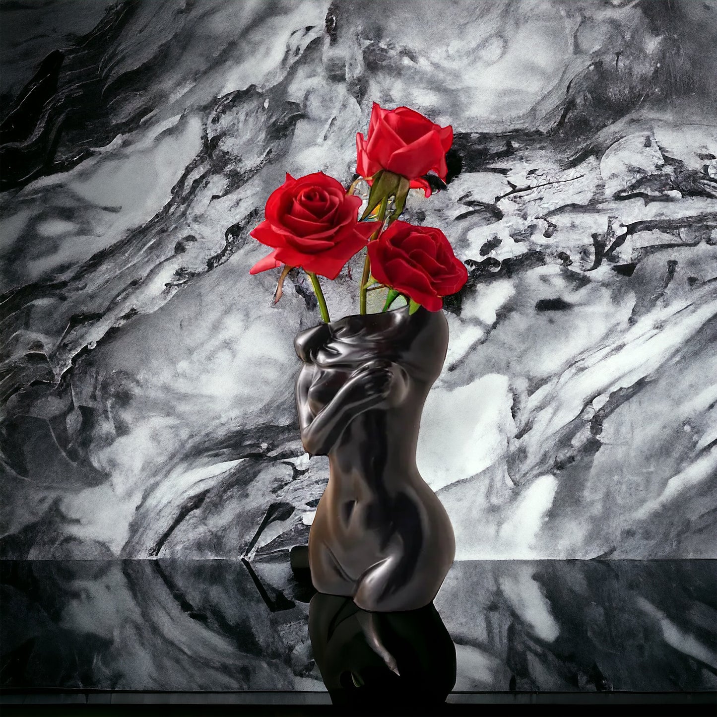 SUPERLUXE BODY VASE